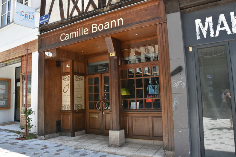 Au 82 rue Beauvoisine, l'atelier-boutique Camille Boann