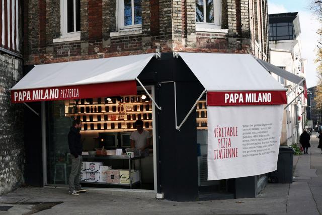 Facade de Papa Milano Pizzeria Facade de Papa Milano Pizzeria
