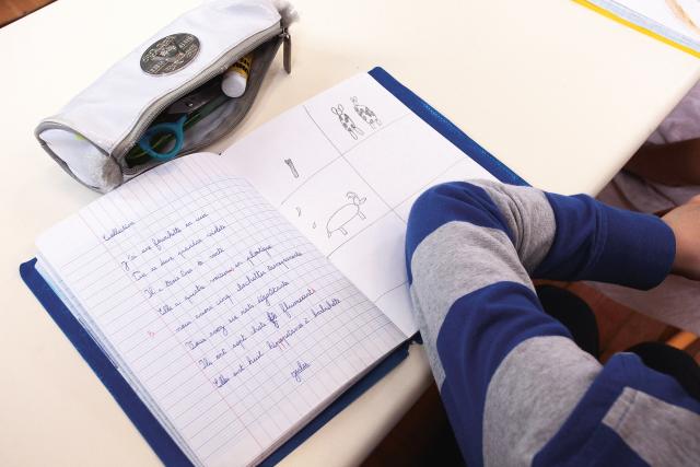 Top départ pour les inscriptions scolaires Générique école