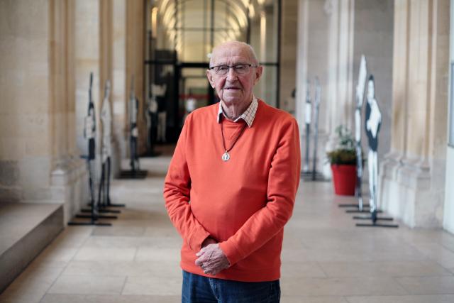 Léon Butez dans les galeries de l'Hôtel de Ville Léon Butez dans les galeries de l'Hôtel de Ville